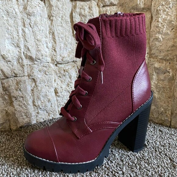BCBGENERATION Lace-Up Booties (Size: 6) - Picture 9 of 12
